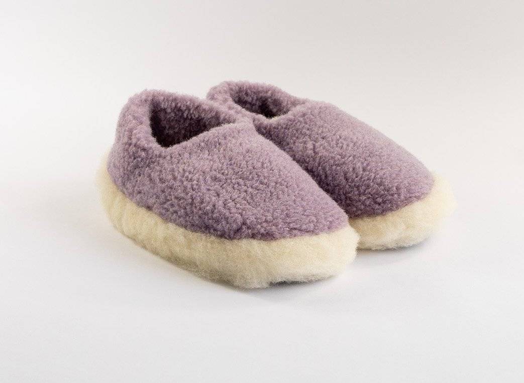 Yoko Wool’s oversized slippers