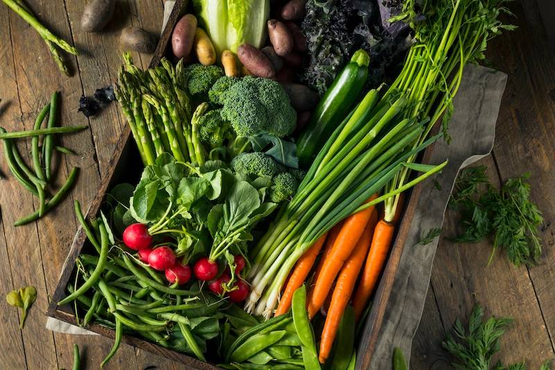 Antioxidant foods like broccoli and carrots