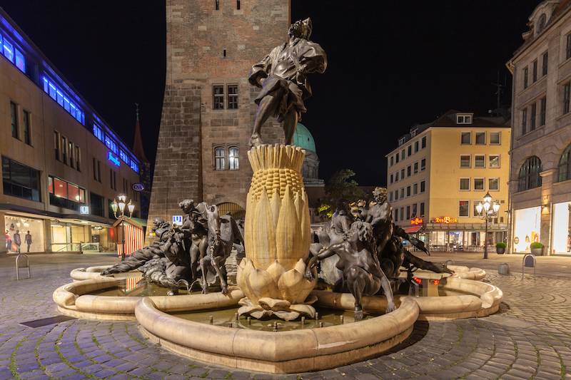 Night view of Ehekarussell fountain (or marriage carousel) in Nuremberg