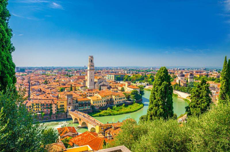 Image of the city of Verona for our discover the real Italy ultimate guide to Italy