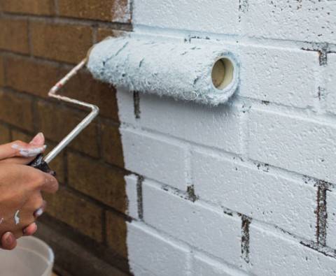 How to prepare tiles, textures, bricks and problem surfaces before painting