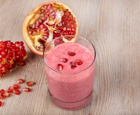 Delicious and healthy pomegranate smoothie recipe