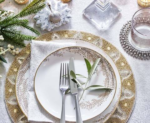 How to style your Christmas dinner table