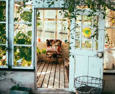 How to paint a garden shed