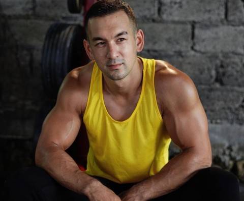 What compelled Sean Nalewanyj to become a fitness influencer