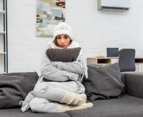 Why do women feel cold more?