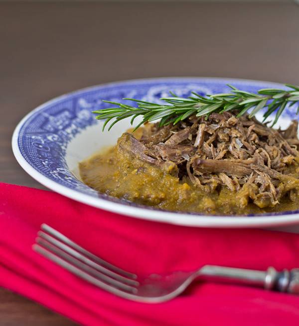 Beef pot roast with fennel gravy