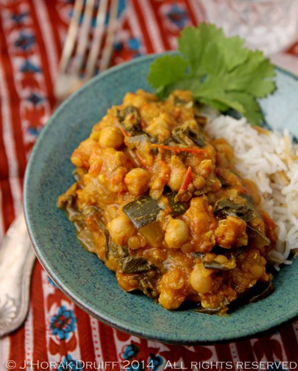 Chickpea spinach courgette curry