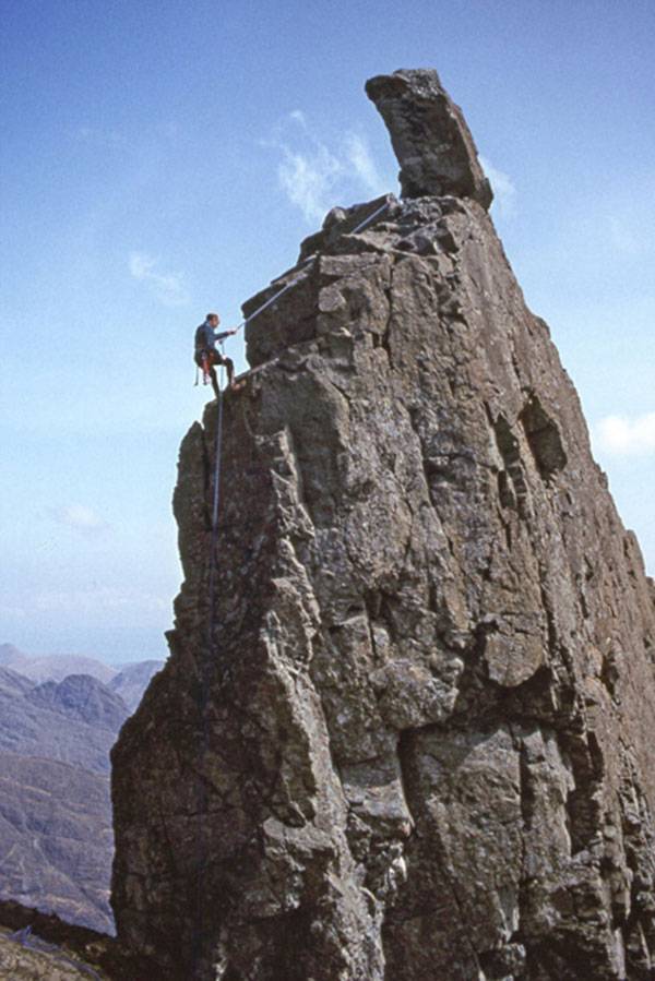 Munro-Bagging - Skye's Inaccessible Pinnacle 
