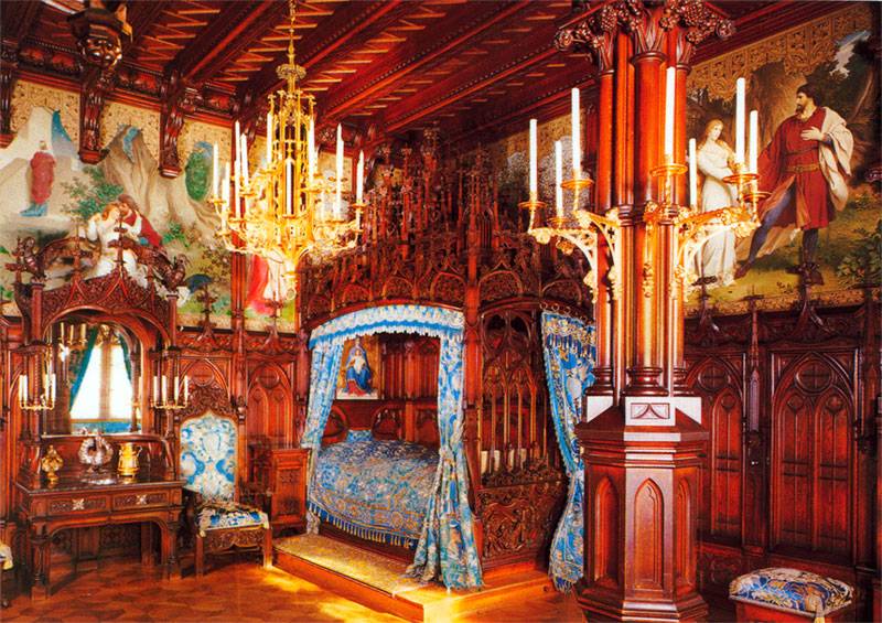 Neo-Gothic Bedroom at Neuschwanstein