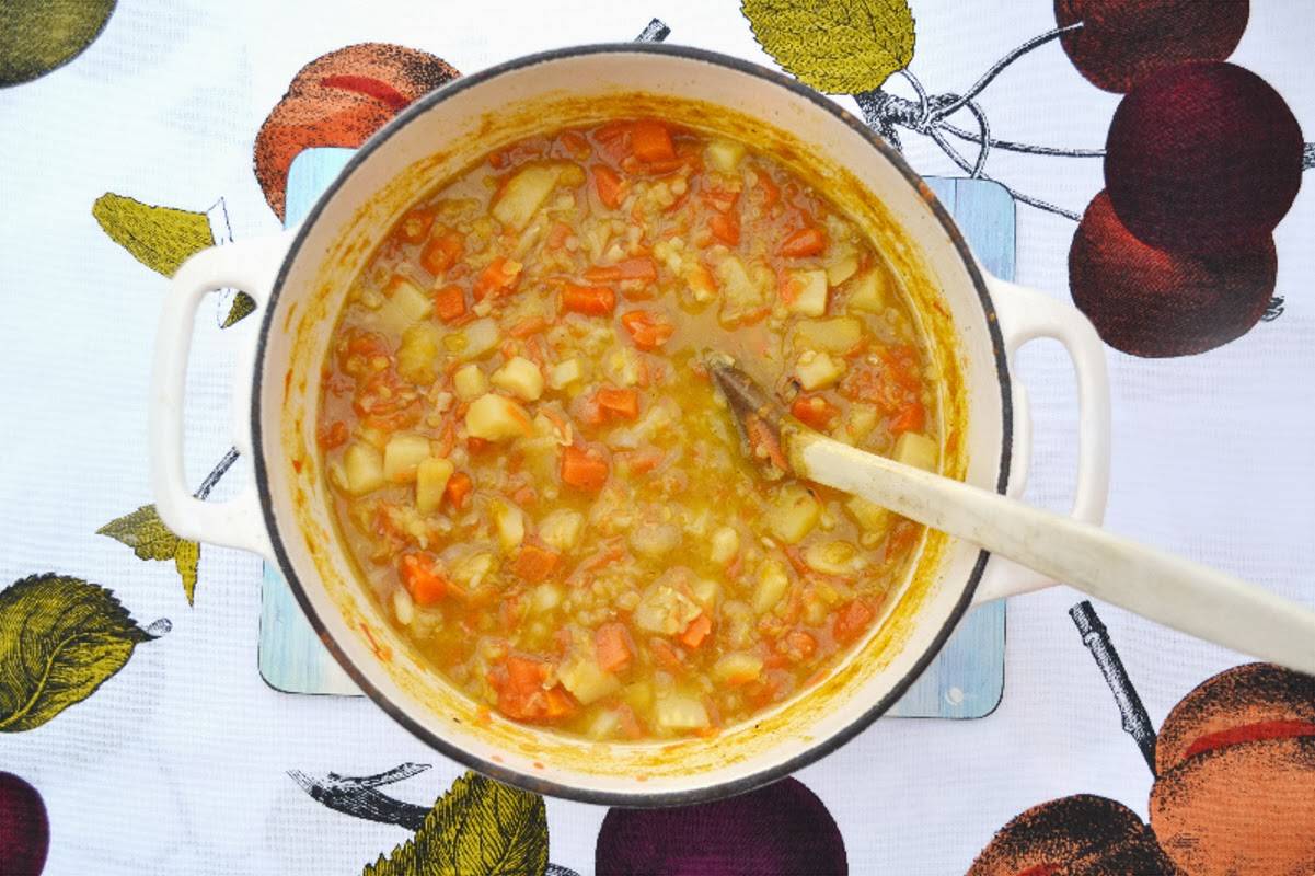 parsnip carrot and lentil low calorie soup
