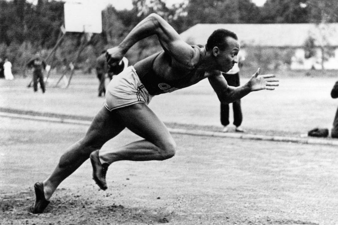 Jesse Owens running