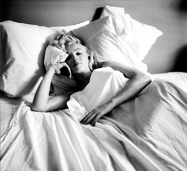 Monroe in bed