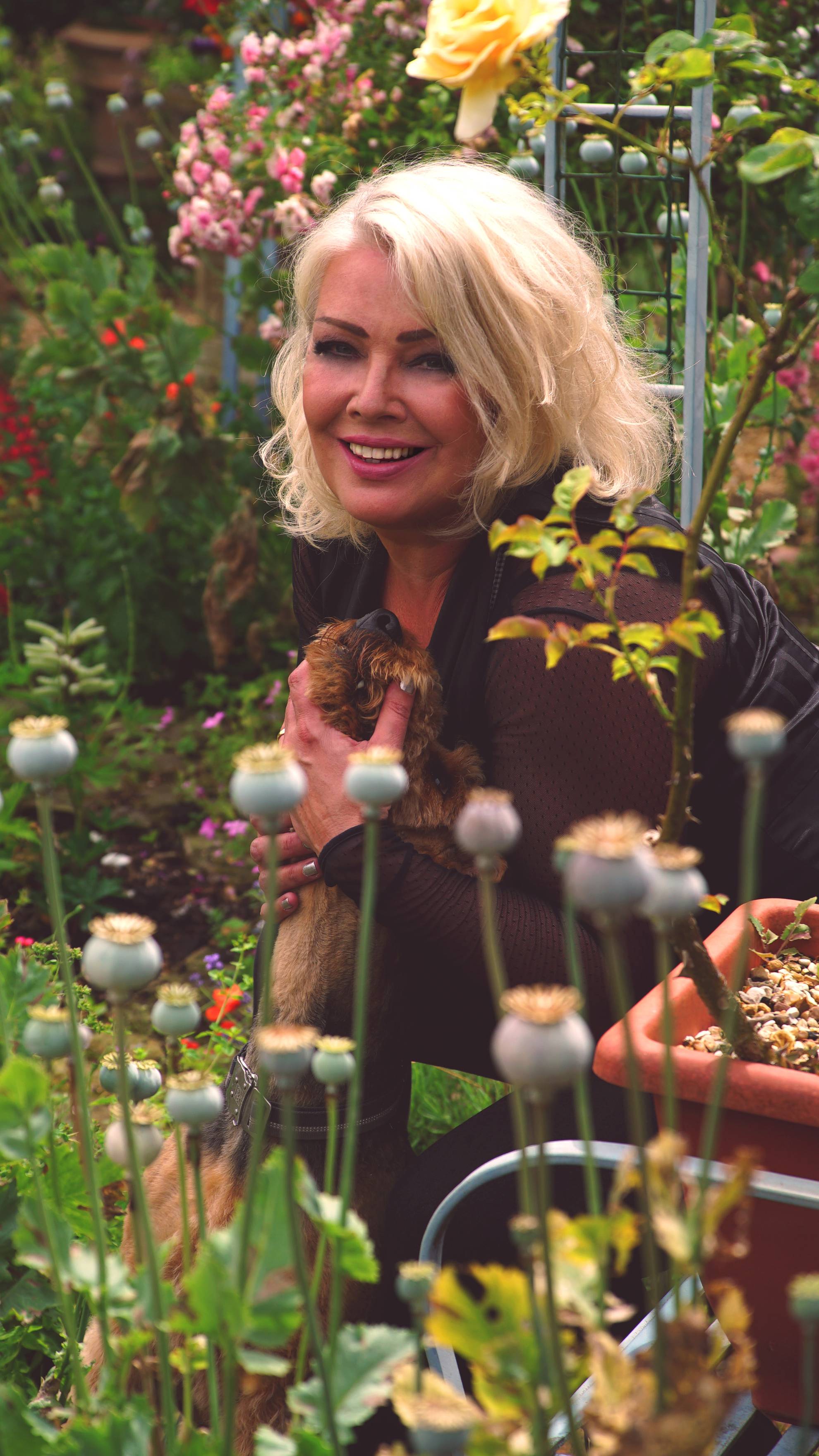 Kim Wilde in the garden