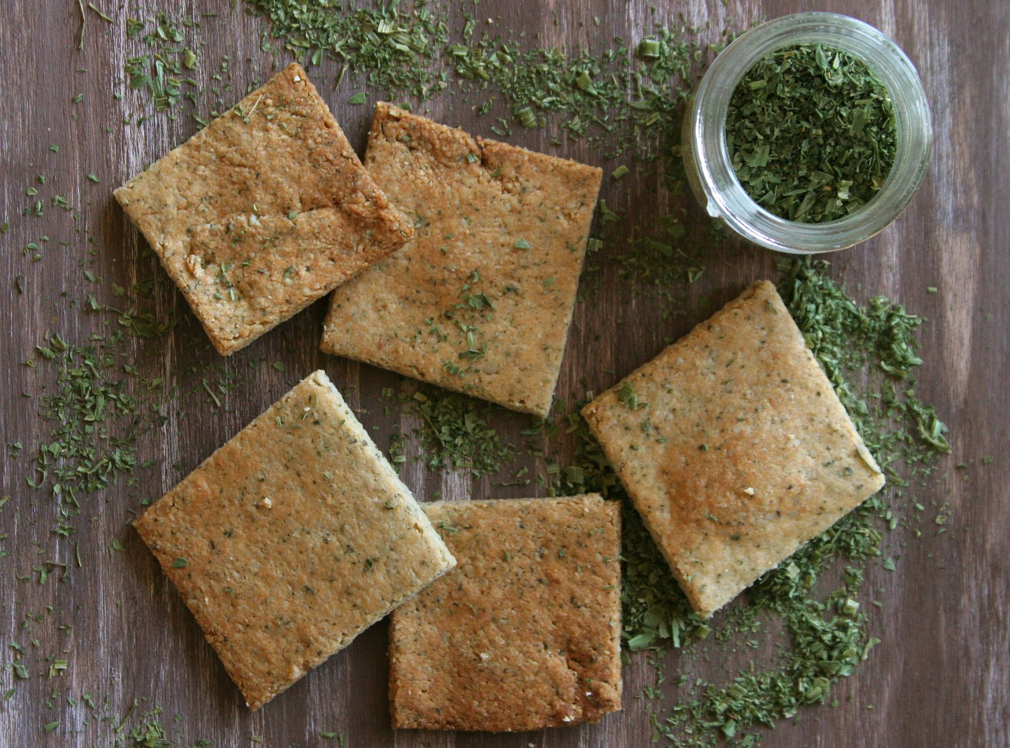garlic and herb crackers